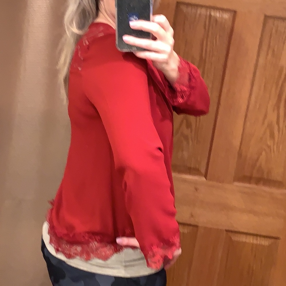 GORGEOUS deep red top w eyelash lace - Picture 9 of 9